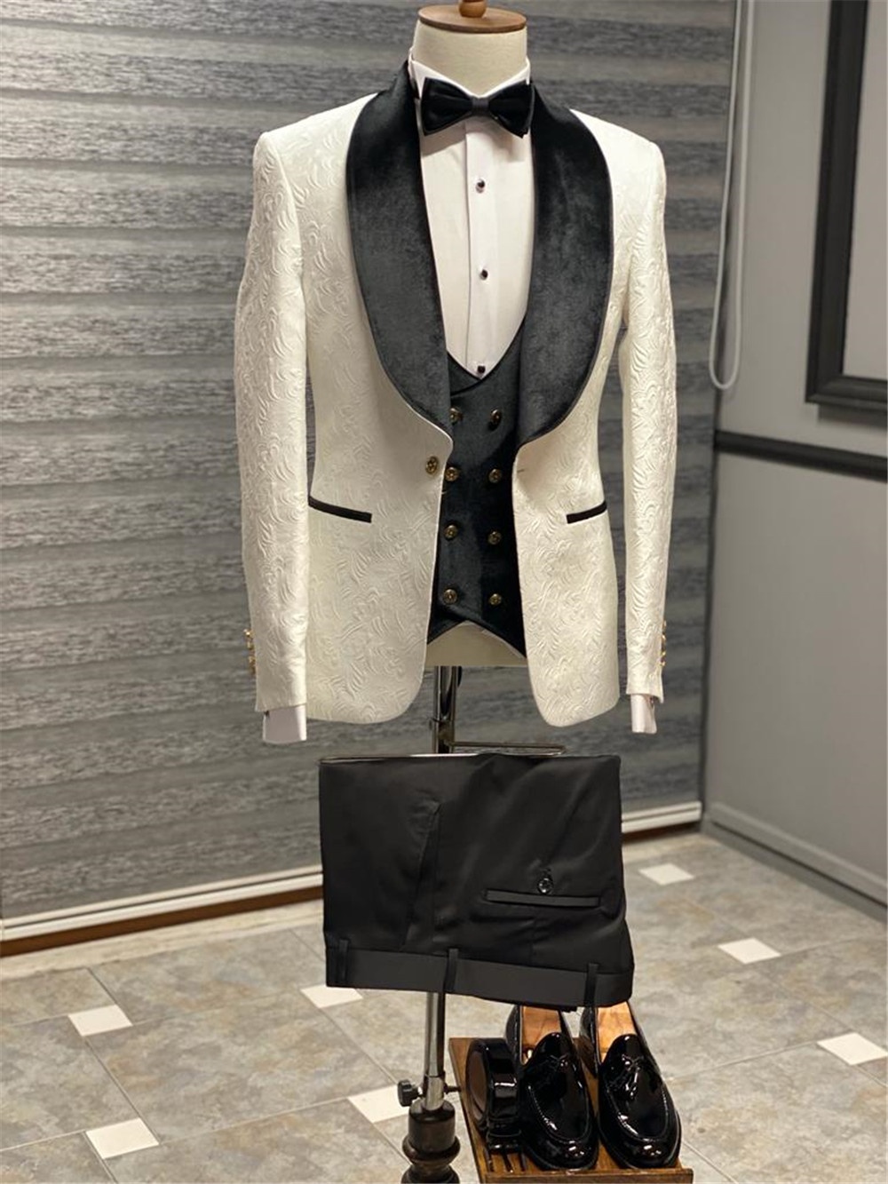Men 3 Piece White Jacquard Printed Fabric Velvet Double Breasted Vest Custom Wedding Suits