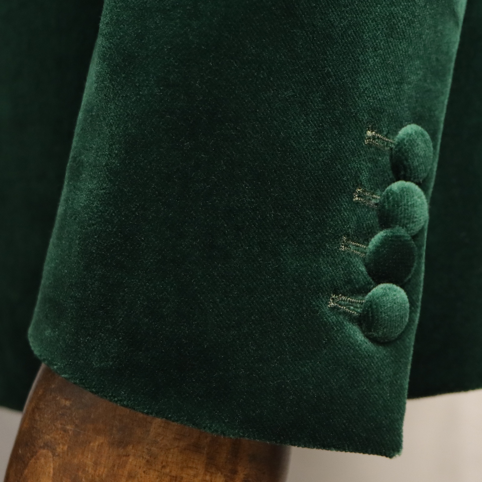 MTM New Design Bespoke Velvet Tuxedo Custom Wedding Suit For Man Luxuriant Shawl Lapel Green Mens Dr