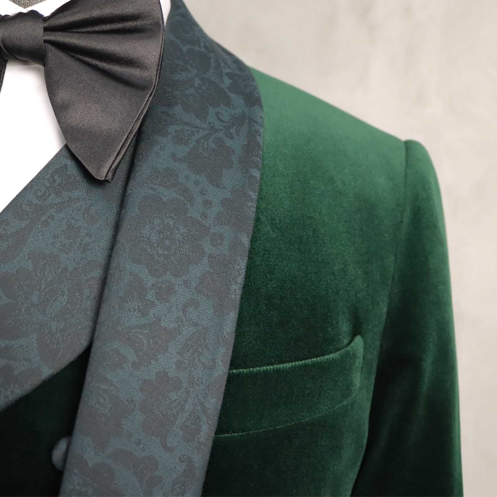 MTM New Design Bespoke Velvet Tuxedo Custom Wedding Suit For Man Luxuriant Shawl Lapel Green Mens Dr