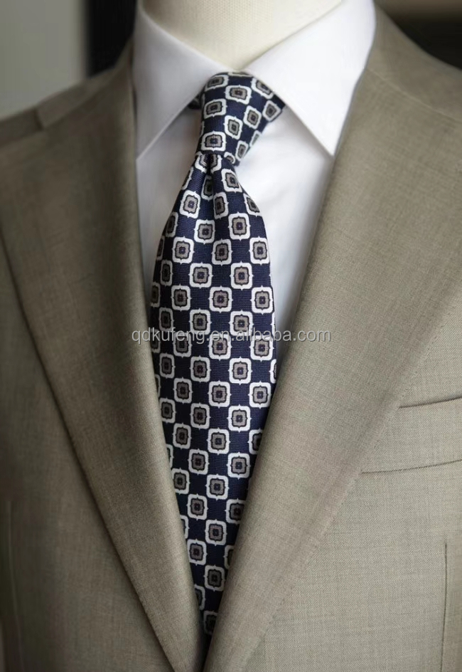 Hot selling 100% Italian wool fabric for men's suit custom tailor made single breasted design suits