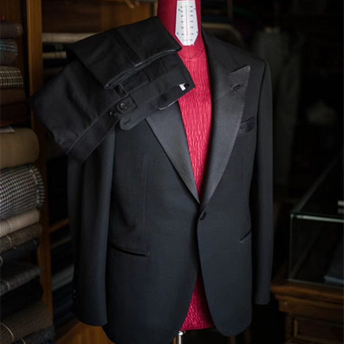 Premium quality and service custom bespoke suit Fast delivery The best 2021