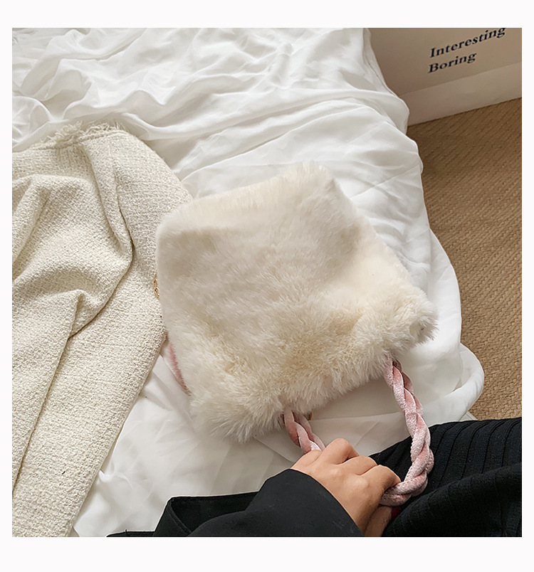 Ladies Fluffy Fur Purse Bags New Women Plush Bags 