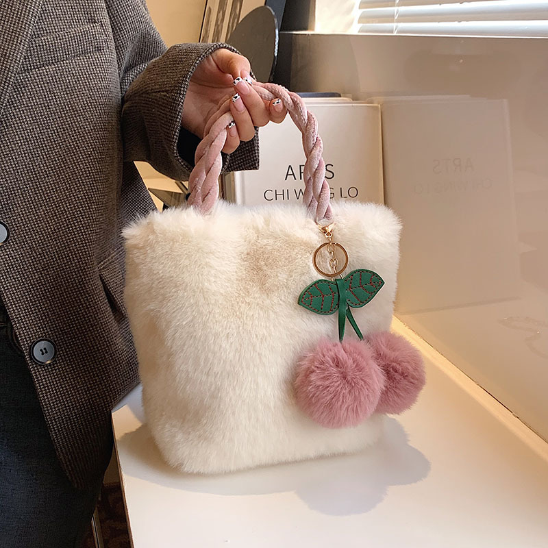Ladies Fluffy Fur Purse Bags New Women Plush Bags 