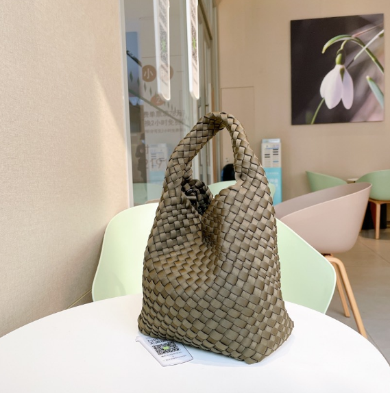 Wholesale custom high quality tote neoprene travel hand-knitted woven bag beach basket handbag weave