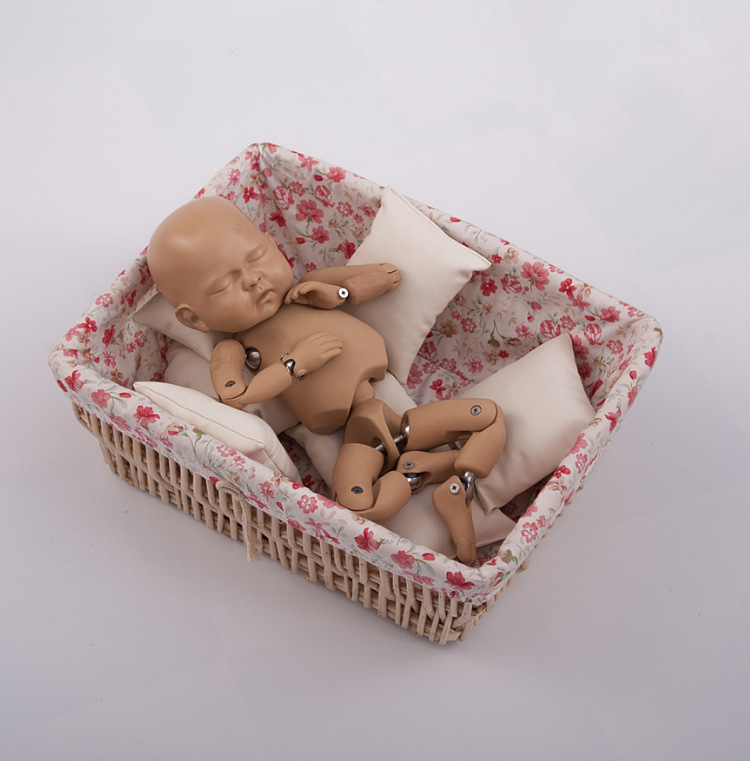 Baby silicone reborn simulation doll helps new parents practice taking care of the doll model