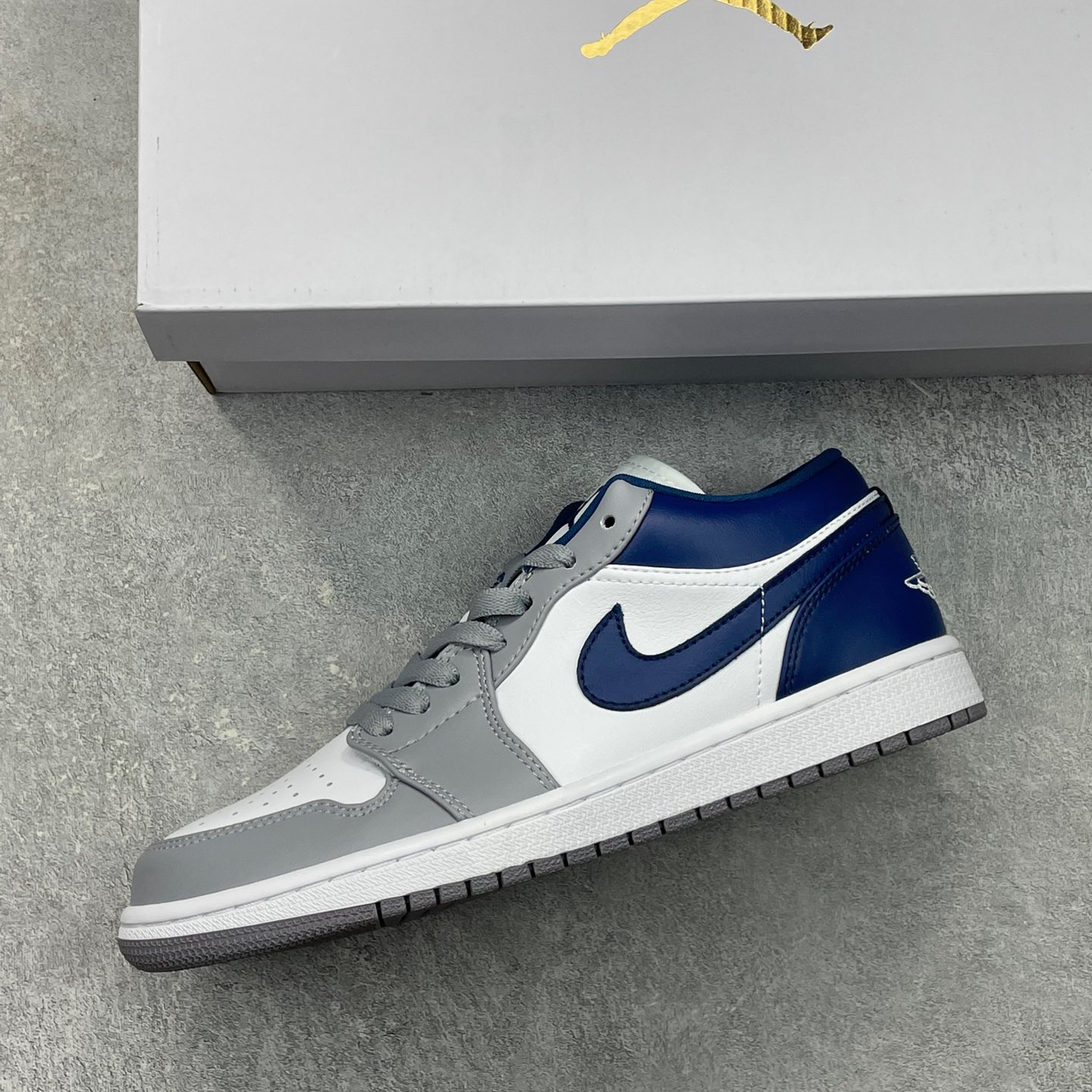 Fashion Sneakers Nike Air Jordan 1 Low Blue Men's Casual Shoes Jordan 1 Women's Walking Style Shoes 