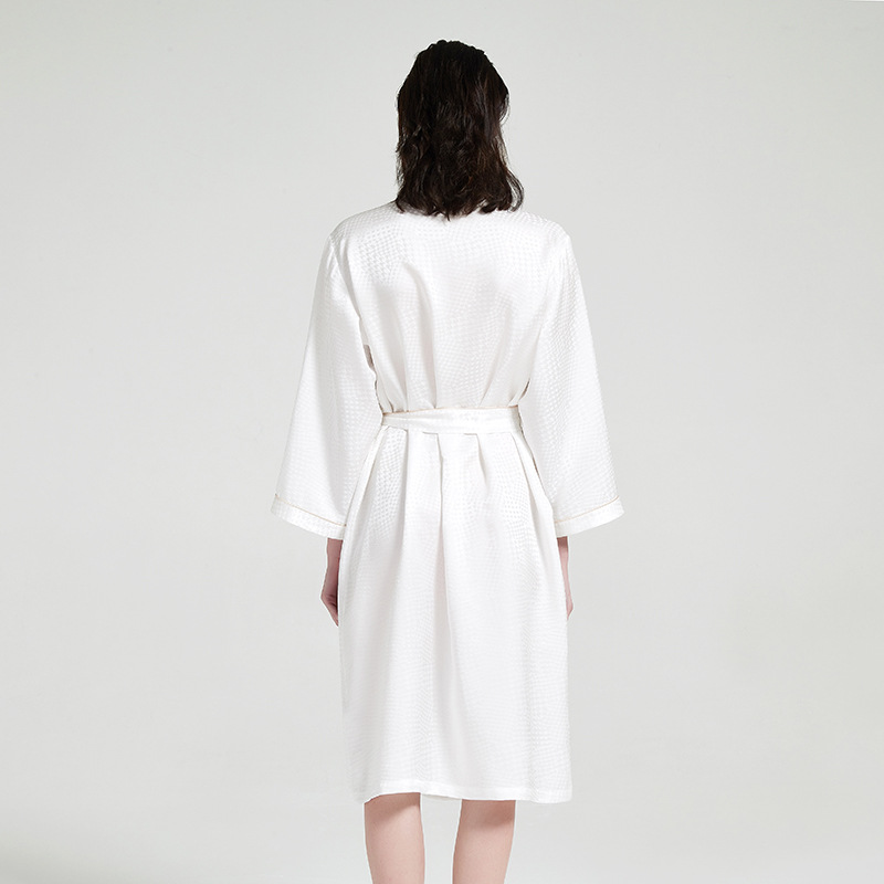 Wholesale Luxury Silk Satin 100% 6A Grade Silk Sleepwear Sexy Women'S Silk Night Dress Robe Pajamas