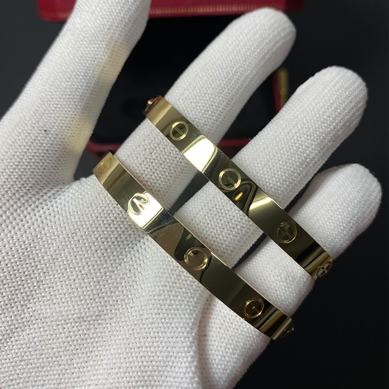 Pure 18K Solid Gold Bracelet 6.1mm Width  Luxury Designers Brand Jewelry for women men Couple Screw 