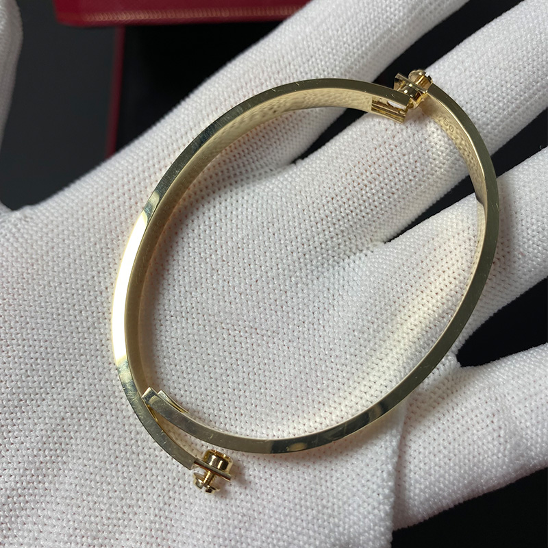 Pure 18K Solid Gold Bracelet 6.1mm Width  Luxury Designers Brand Jewelry for women men Couple Screw 