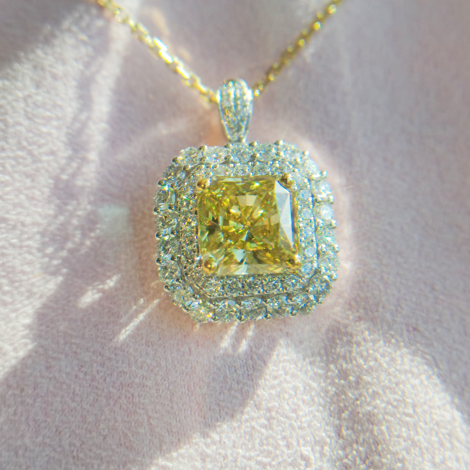 Lab Created  Diamond Women Diamond Necklace Jewelry 18K VVS IGI Wholesales