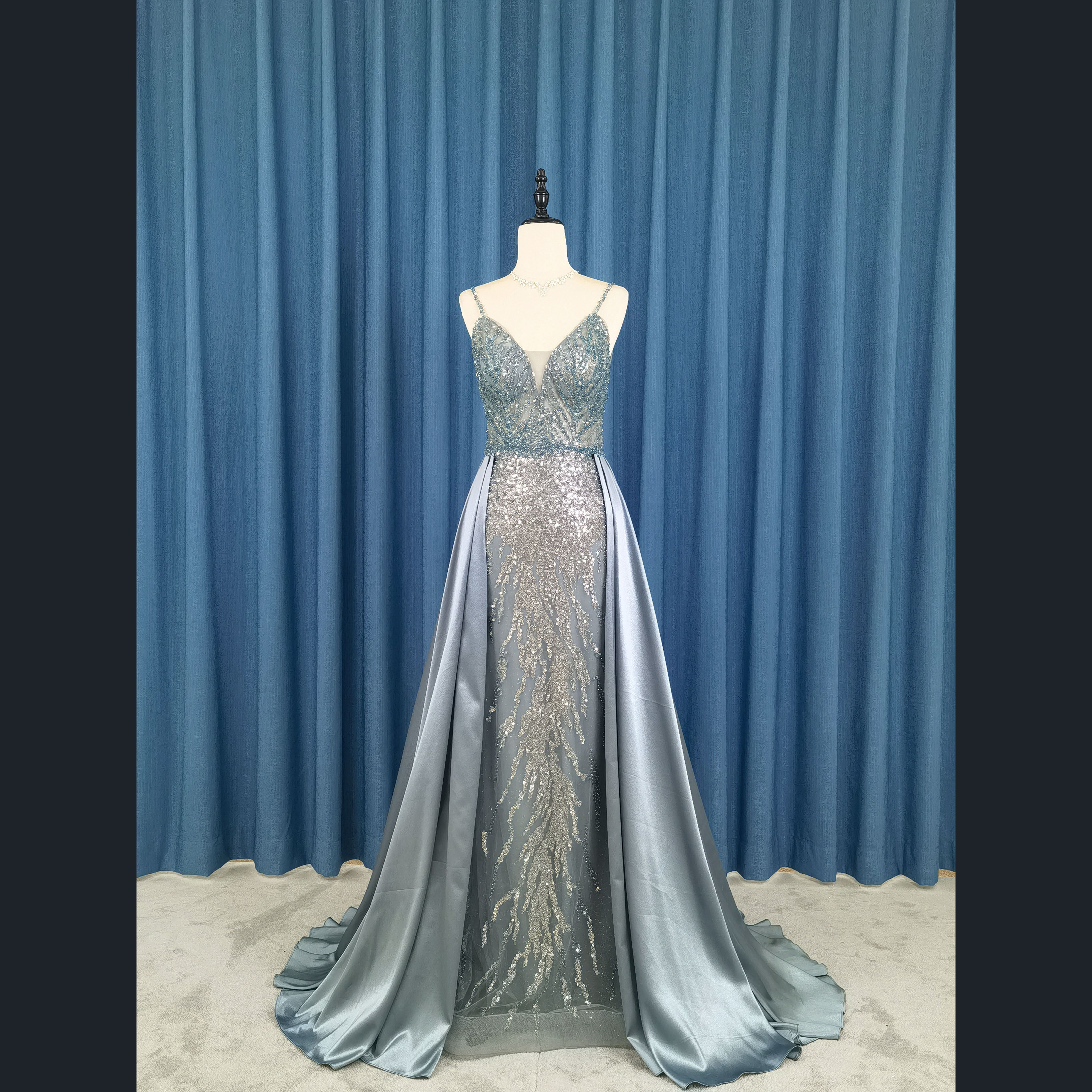 New Design 2022 Luxury Lace Strap Sexy Prom Dinner Dress Plus Size Elegant Women Evening Dress