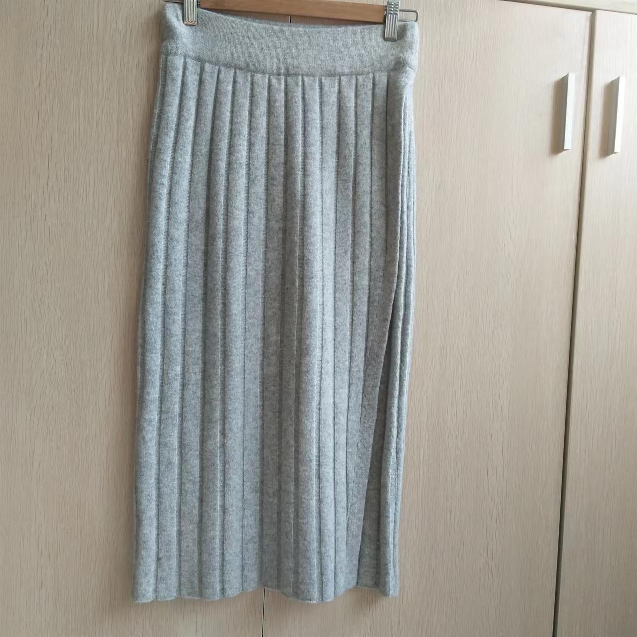 Elegant double layer cable knitting cashmere  half skirt dress