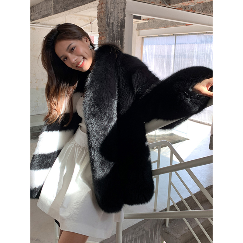 Luxury Whole Skin Real Fox Fur Black Coat For Women Warm Winter Fur Overcoat Y2K Style Striped Colla