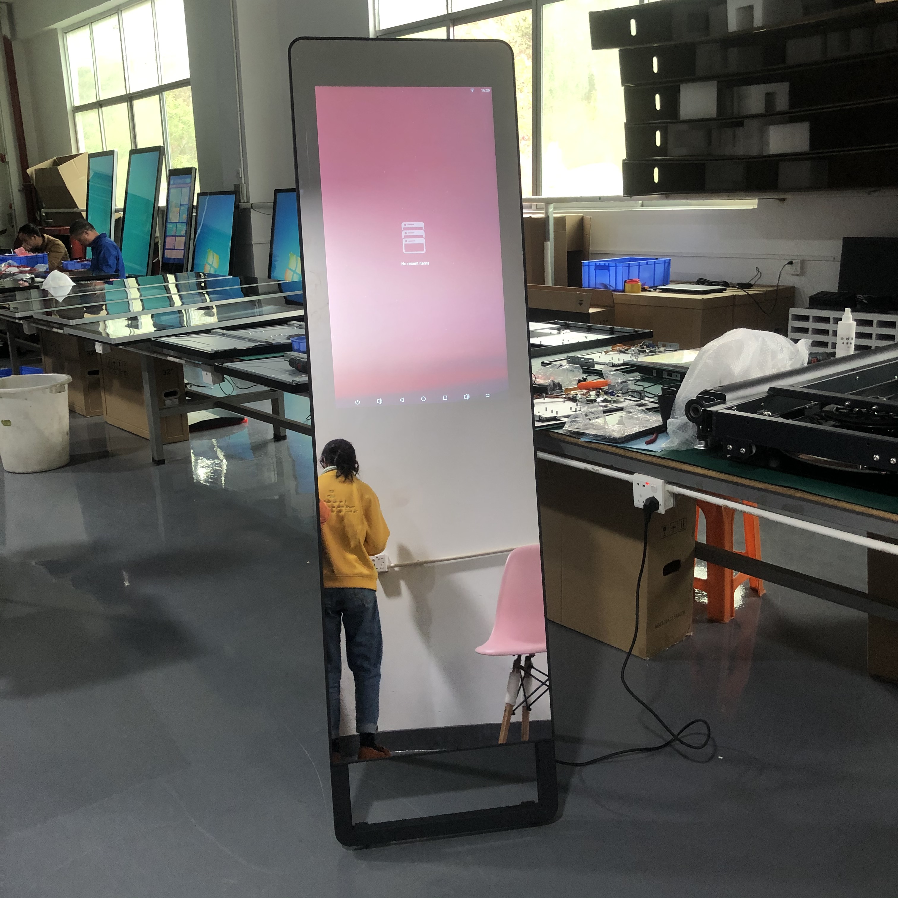 Magic smart mirrors home gym cusom embedded touch screen mirror android wifi smart fitness mirror