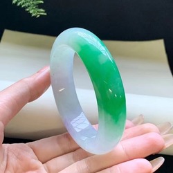 New high-quality noble charm jewelry fashion trend natural emerald green bracelet
