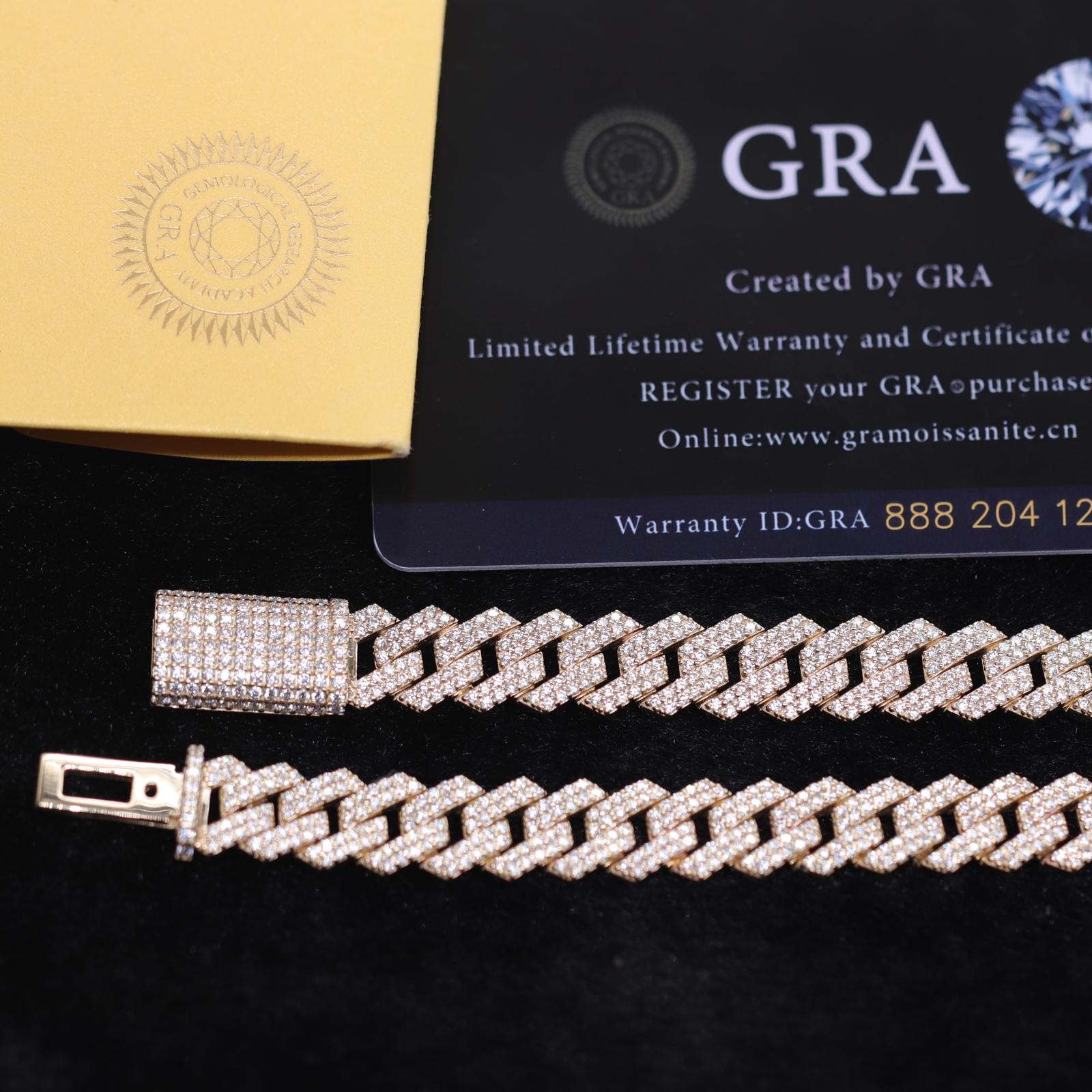 Hip Hop Jewelry  Iced Out 7 Inches 10K Gold Cuban Link WhiteVVS Pass Diamond Tester Moissanite Cuban