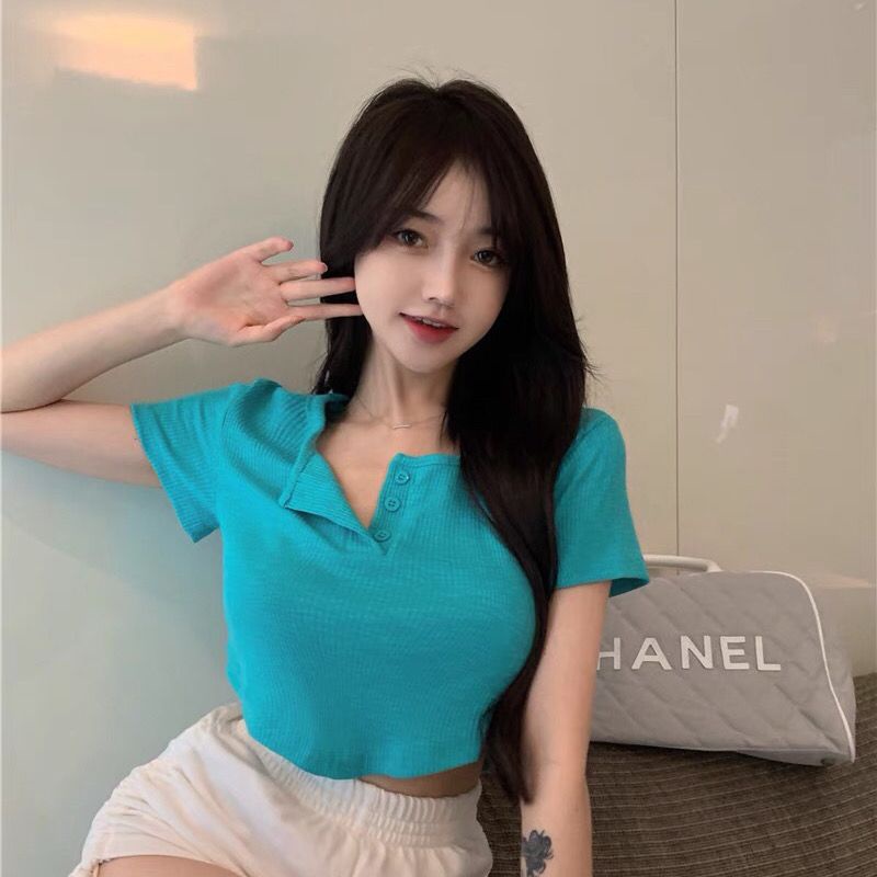 Summer V-neck short-sleeved T-shirt women's design sense niche sweet cool Spice Girl high waist shor